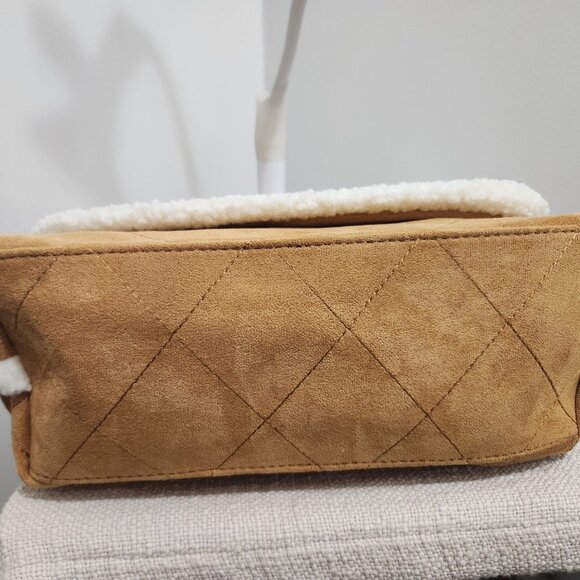 FALL SALE!! Shoulder or crossbody - Picture 3 of 6